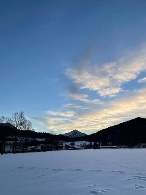 Wunderschoenes 4 Zimmer Apartment Mit Seeblick Bad Wiessee Exterior foto